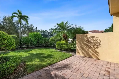 692 SW Glen Crest Way Stuart FL 34997