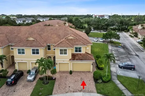 692 SW Glen Crest Way Stuart FL 34997