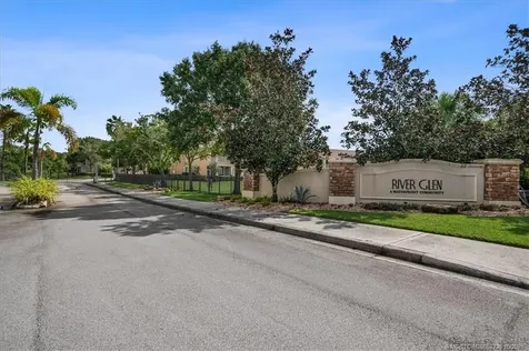 692 SW Glen Crest Way Stuart FL 34997