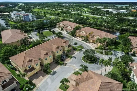 692 SW Glen Crest Way Stuart FL 34997