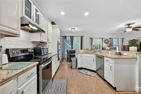 5121 NW Wisk Fern Circle Port St Lucie FL 34986