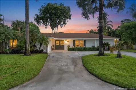 4249 Heather Circle E Palm Beach Gardens FL 33410