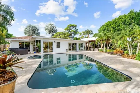 4249 Heather Circle E Palm Beach Gardens FL 33410