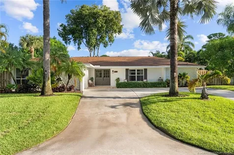 4249 Heather Circle E Palm Beach Gardens FL 33410