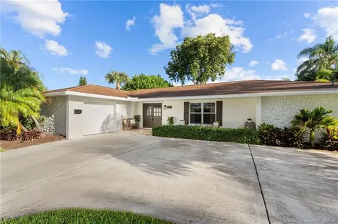 4249 Heather Circle E Palm Beach Gardens FL 33410