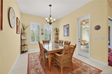 548 NE Canoe Park Circle Port St Lucie FL 34983