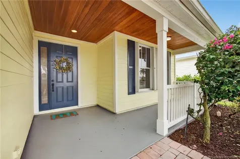 548 NE Canoe Park Circle Port St Lucie FL 34983