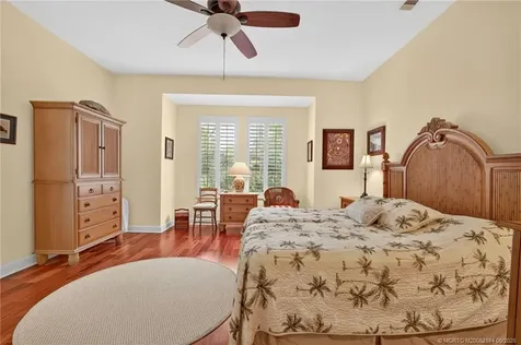 548 NE Canoe Park Circle Port St Lucie FL 34983