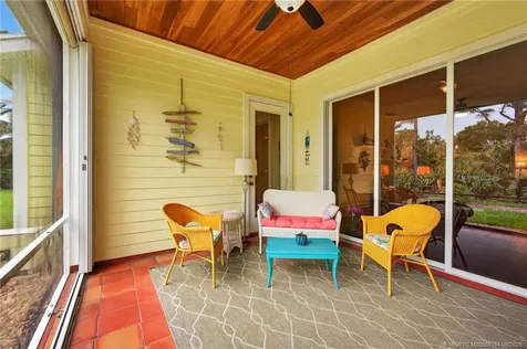 548 NE Canoe Park Circle Port St Lucie FL 34983