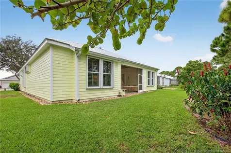 548 NE Canoe Park Circle Port St Lucie FL 34983