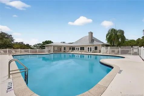 548 NE Canoe Park Circle Port St Lucie FL 34983