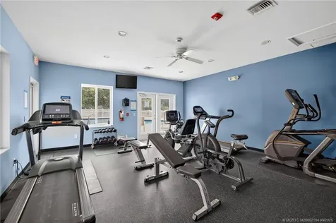 548 NE Canoe Park Circle Port St Lucie FL 34983