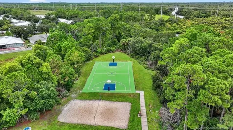 548 NE Canoe Park Circle Port St Lucie FL 34983