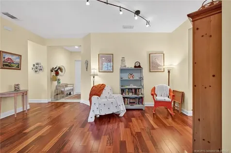 548 NE Canoe Park Circle Port St Lucie FL 34983