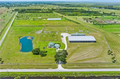 13700 SW Groveside Drive Indiantown FL 34956