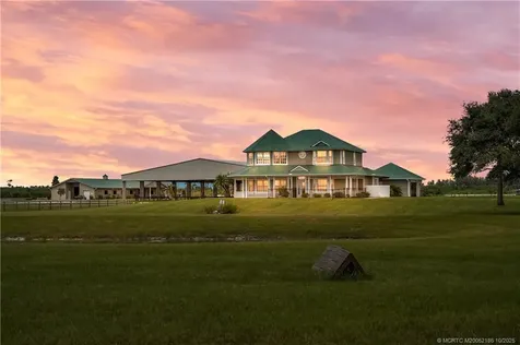 13700 SW Groveside Drive Indiantown FL 34956