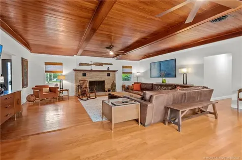 1001 S 11th Street Fort Pierce FL 34950