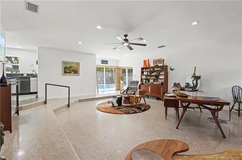 1001 S 11th Street Fort Pierce FL 34950