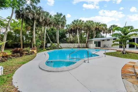 1001 S 11th Street Fort Pierce FL 34950