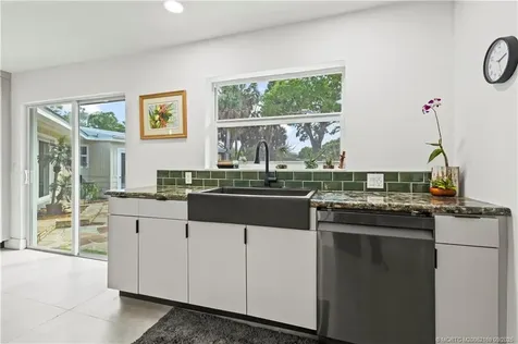 1001 S 11th Street Fort Pierce FL 34950