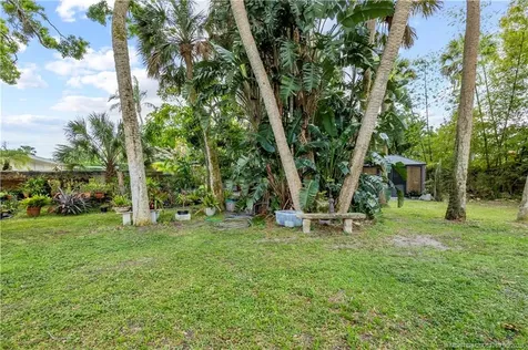 1001 S 11th Street Fort Pierce FL 34950