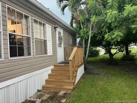 2401 NW 21st Terrace Boynton Beach FL 33436