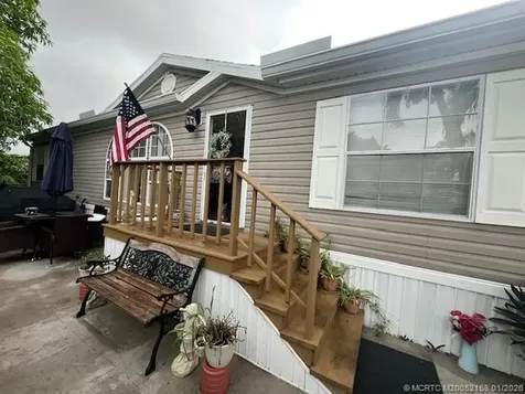 2401 NW 21st Terrace Boynton Beach FL 33436