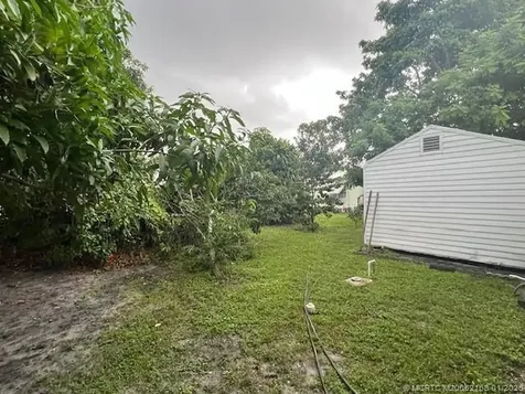 2401 NW 21st Terrace Boynton Beach FL 33436