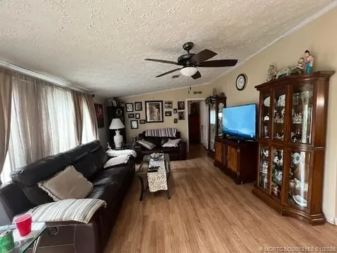 2401 NW 21st Terrace Boynton Beach FL 33436