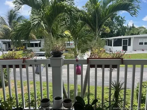 4241 Royal Manor Boulevard Boynton Beach FL 33436