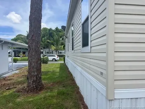 4241 Royal Manor Boulevard Boynton Beach FL 33436