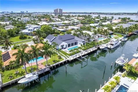 1110 Fairview Lane Riviera Beach FL 33404