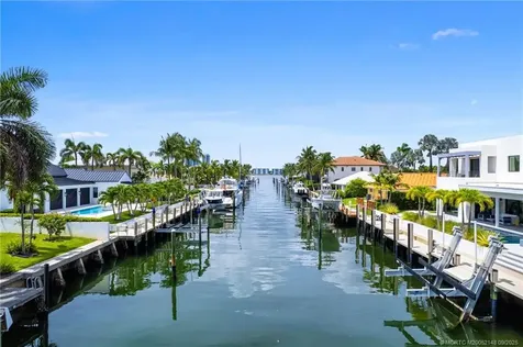 1110 Fairview Lane Riviera Beach FL 33404