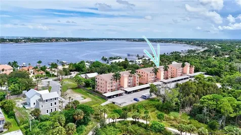 2950 SE Ocean Boulevard Stuart FL 34996