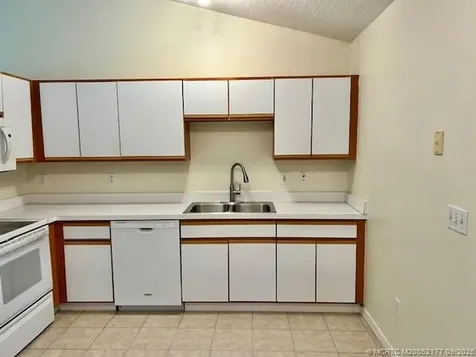 1219 SW Bellevue Avenue Port St Lucie FL 34953