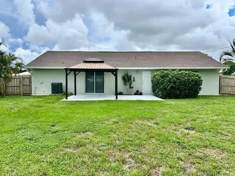 1219 SW Bellevue Avenue Port St Lucie FL 34953