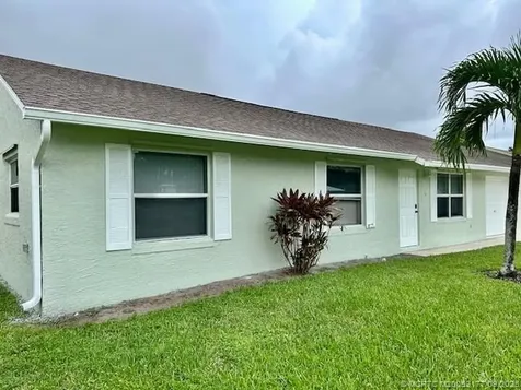 1219 SW Bellevue Avenue Port St Lucie FL 34953