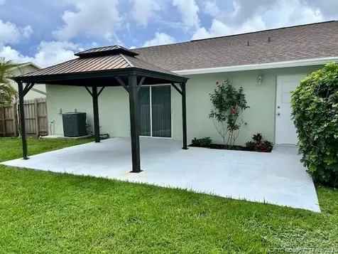 1219 SW Bellevue Avenue Port St Lucie FL 34953