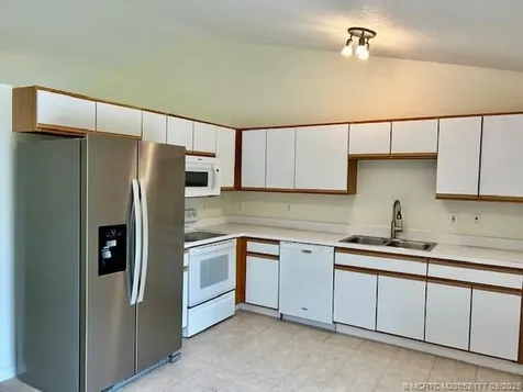 1219 SW Bellevue Avenue Port St Lucie FL 34953