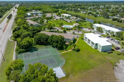 2109 SE Wild Meadow Circle Port St Lucie FL 34952