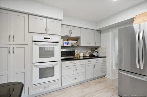 217 SE Oriole Avenue Stuart FL 34996