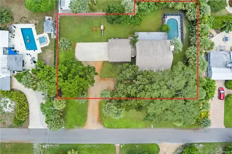 217 SE Oriole Avenue Stuart FL 34996