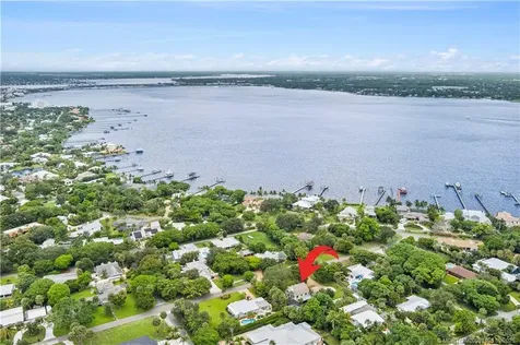 217 SE Oriole Avenue Stuart FL 34996