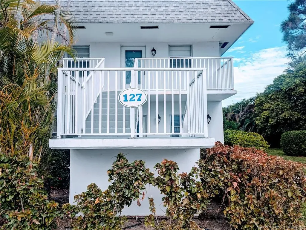 2929 SE Ocean Boulevard Stuart FL 34996