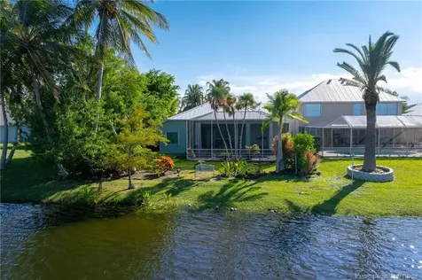 895 NW Sassafras Terrace Jensen Beach FL 34957