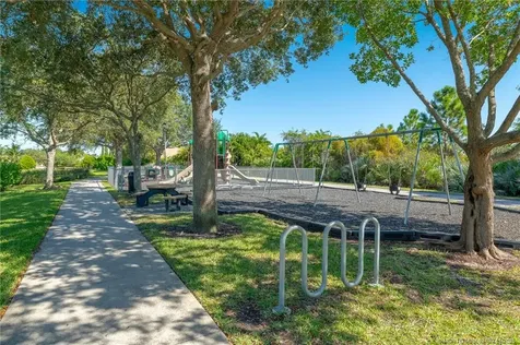 895 NW Sassafras Terrace Jensen Beach FL 34957