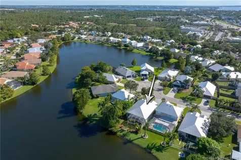 895 NW Sassafras Terrace Jensen Beach FL 34957