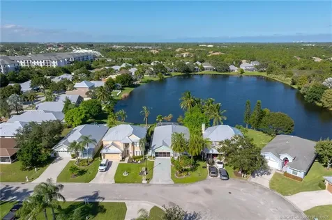 895 NW Sassafras Terrace Jensen Beach FL 34957