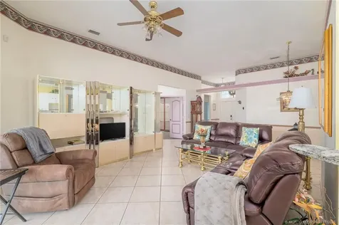 895 NW Sassafras Terrace Jensen Beach FL 34957