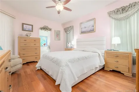 895 NW Sassafras Terrace Jensen Beach FL 34957